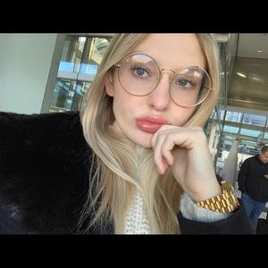 Meet your Posher, Madison